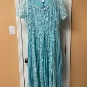 Vicki Wayne Lace overlay dress